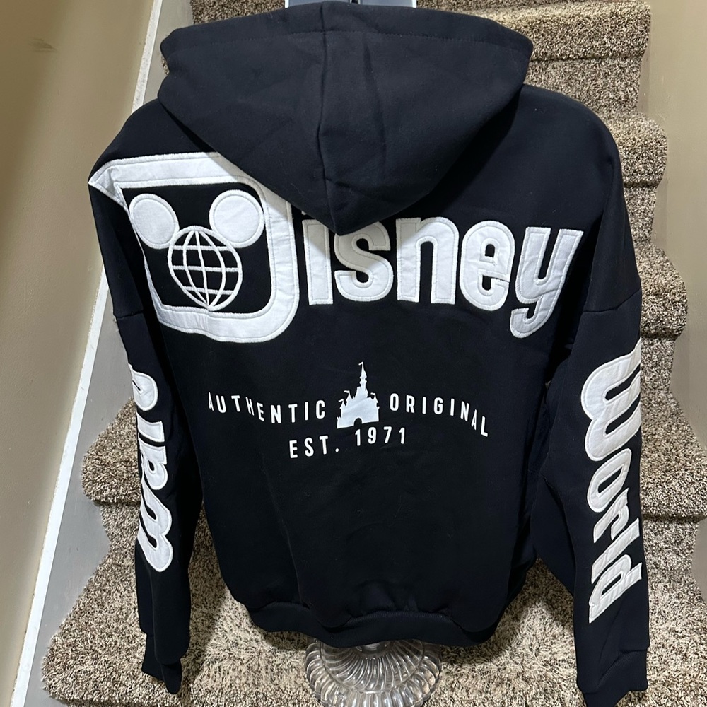 New *Walt Disney World* full zip sewn warm hoodie sweatshirt - women’s L